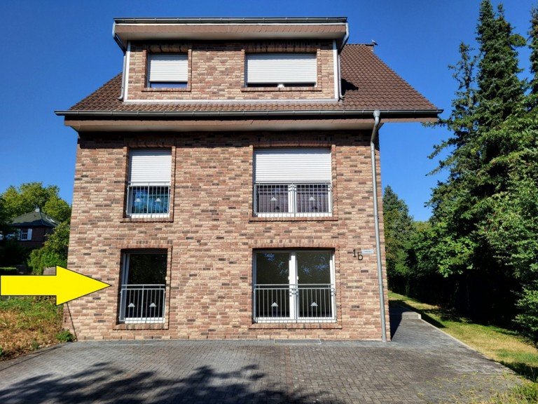 Hausansicht Grevenbroich/Gustorf Erdgeschosswohnung BEZUGSFREI: KOMFORT-WOHNUNG MIT GROSSER TERRASSE UND GARAGE IN GREVENBROICH-GUSTORF ZU VERKAUFEN...