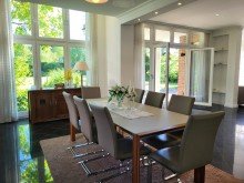 Essen Ansicht 2 SOLIDES EINFAMILIENHAUS MIT S�DAUSRICHTUNG UND DOPPEL-GARAGE IN ALT-MEERERBUSCH ZU VERKAUFEN...