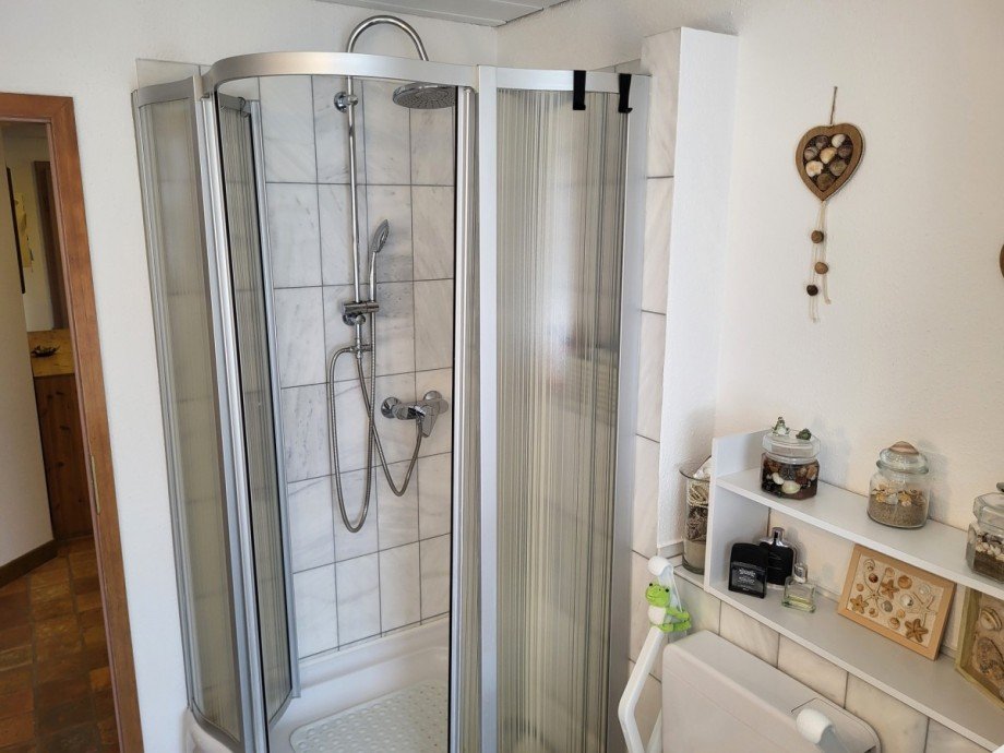 Bad Ansicht 2 Dachgeschosswohnung Grevenbroich