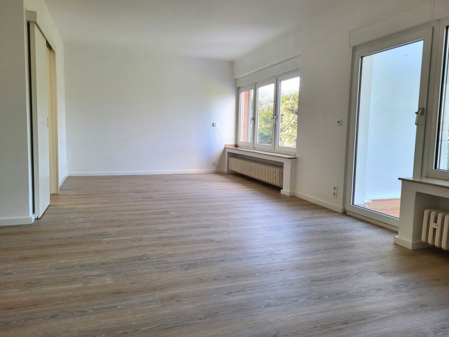 Wohnen-Essen Ansicht 3 Etagenwohnung Neuss/Bolssiedlung