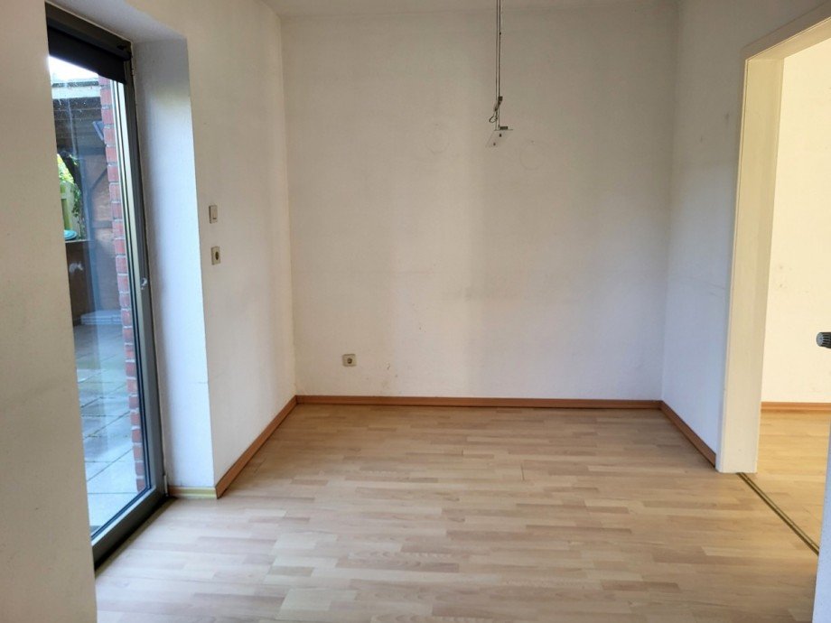 EG Essen Zweifamilienhaus Rommerskirchen/Anstel