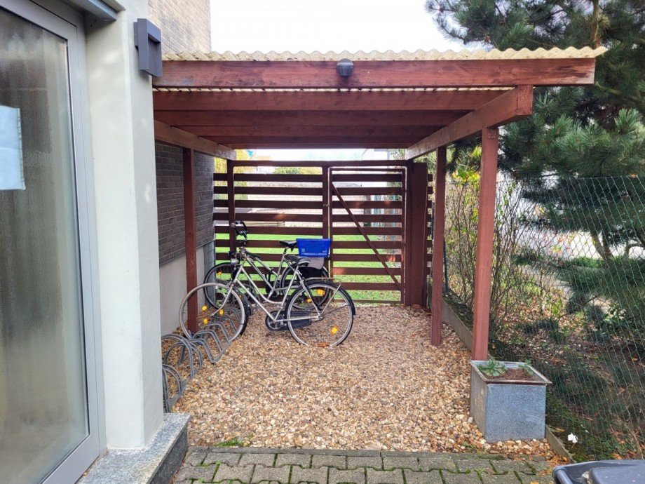 Fahrr�der Mehrfamilienhaus D�ren