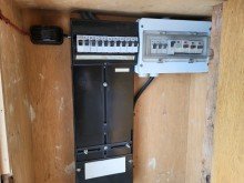 Elektro 1 DOPPELHAUSH�LFTE MIT GARAGE UND KELLER IN ZENTRALER LAGE VON FRIMMERSDORF ZU VERKAUFEN...