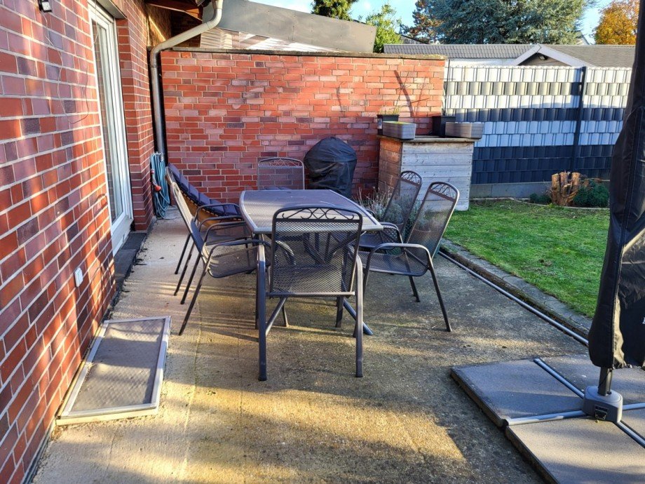 Terrasse links Reihenmittelhaus Rommerskirchen/Butzheim